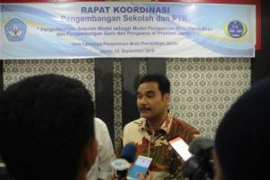 SAH Nilai Pengangguran Lulusan SMK Bukti Kegagalan Pemerintah Galakkan Industri