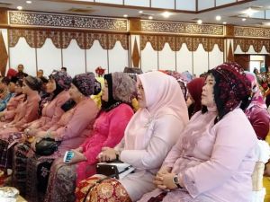 Peringati Hari Ibu, Ratusan Wanita Hebat Padati Aula Rumah Dinas Gubernur
