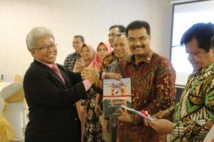 Atasi Rendahnya Harga Sawit dan Karet, SAH Tawarkan Sistem Resi Gudang Pada Petani Jambi