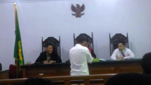 Ali Sudah Bayar Denda Rp20 Juta Karena Buang Sampah Sembarangan