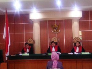 Istri Mantan Gubernur Jambi Bersaksi di Sidang Kasus Korupsi PAUD   