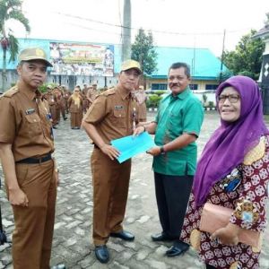 Arief Munandar Lepas Pegawai yang Masuki Masa Purna Bakti   