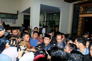 Zola Diberhentikan, Fachrori Resmi Diusulkan Menjadi Gubernur Definitif   