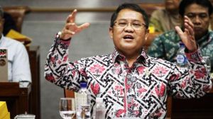 #YangGajiKamuSiapa, Desain Stiker Nomor 2 Dipasang di Kominfo