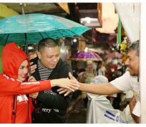  Begini Gaya Blusukan Krisdayanti di Malang yang Nyaleg DPR RI Lewat PDIP