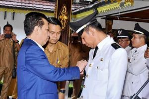 Bupati Batanghari Lantik 8 Kades dan 4 Pejabat Administrator