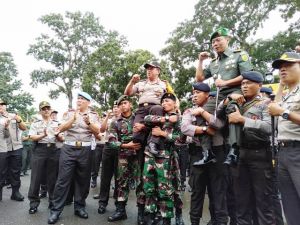 Jaga Sinergisitas Jelang Pemilu 2019, Kapolda dan Danrem 042/Gapu Apel Bersama   