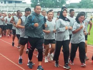 Danrem Pimpin Prajurit Makorem 042/Gapu Lari Bersama di Lapangan KONI