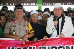 Bersama Santri  Ponpes Al Mubaroq Pelayangan, Kapolda Deklarasikan Pemilu 2019 Sejuk Aman dan Damai 