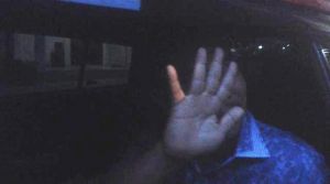 Keluar dari Ruang Pemeriksaan Waktu Magrib, Syahbandar: Nanti Ya, Saya Mau Shalat Jumat