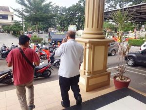 Usai Diperiksa Penyidik KPK, Paralagutan Kabur