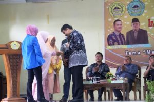 Kuliah Berkat Beasiswa Bidikmisi Yang Diusulkan SAH, Mahasiswa Ini Menangis Terharu