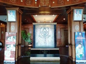 Foto Fachrori di Lobi Masih Bertuliskan Wakil Gubernur