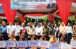 Ibarat Hujan di Musim Kemarau, Beasiswa yang Diperjuangkan SAH Dinilai Bantu Masyarakat