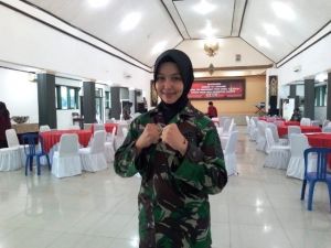 Yuk Kenalan...Tentara Cantik Berhijab Serka Erma Apriyanti  dari Korem 101/Antasari