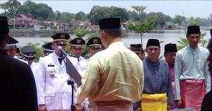 VIDEO: Pelantikan Pejabat Pemkot Jambi di Danau Sipin, Beberapa ASN Pingsan karena Kepanasan