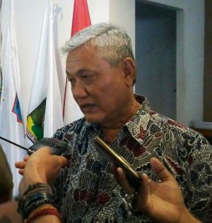 Taufik Yasak Sebut RSUD Kategorinya Bukan Komersil