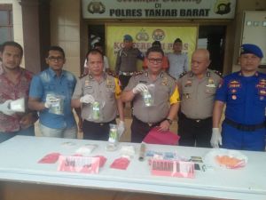 Bawa Sabu, Dua Penumpang Kapal Diringkus di Pelabuhan Marina 