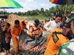 3 hari Tenggelam Setelah Jatuh dari Jembatan Gantung, Jenazah Zahra Ditemukan   