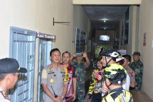 Dengan Mengayuh Sepeda, Kapolda dan Rombongan Pantau Keamanan Seluruh PPK di Kota Jambi