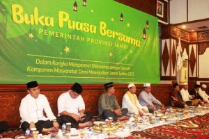 Buka Bersama dengan Unsur Forkopimda, Gubernur Harapkan Ramadan Beri Kesejukan
