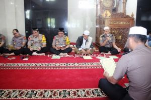 Kapolda Jambi Hadiri Pembinaan Rohani di Masjid Al-Ihklas