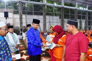 Muliakan Pahlawan Kebersihan, Wali Kota Jambi Undang Ribuan PHL Buka Puasa Bersama 