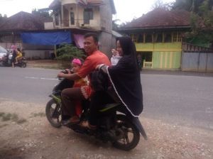 Tradisi Antar Tingkat Sambut Lebaran di Sarolangun, Seperti Apa?