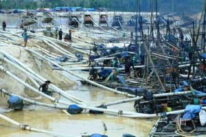 Koramil Ancam Bakar 10 Set Dompeng Rantau Panjang yang Berada di Areal Cetak Sawah