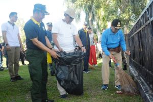 Fachrori Pimpin Gotong Royong Bersihkan Kawasan Tanggo Rajo