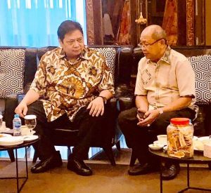 Cek Endra Sambangi Ketum DPP Golkar Laporkan Hasil Pileg 2019