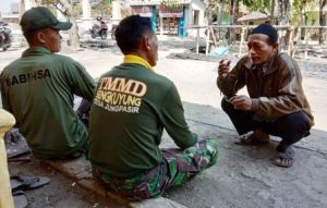 Tingkatkan Komsos Dengan Warga di Hari Pertama Pra TMMD