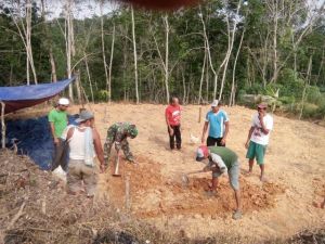 Rumah Pak Sumana di Ladang Peris Mulai Dibangun Lewat Program Bedah Rumah TMMD
