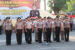 Ratusan Polri dan ASN di Mapolda Jambi Naik Pangkat
