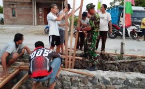 Sambut Peserta Upacara TMMD, Gapura Selamat Datang Didirikan