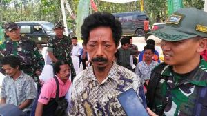 Tempuh Puluhan Kilometer, Puluhan Warga SAD Antusias Periksa Kesehatan