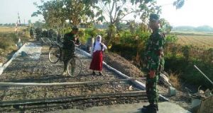 Senyuman Fika Atas Kesigapan Tentara