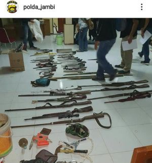 Polda Jambi Tangkap Ketua SMB Bersama Puluhan Pelaku Perusakan Kantor WKS dan Penyerangan Anggota TN