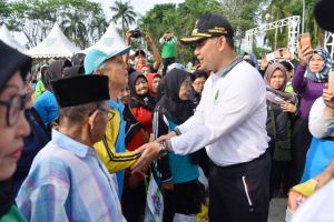 Tasyakuran Penghargaan Tokoh Nasional Peduli Lansia, Fasha Santuni Lansia Kota Jambi