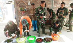 Ketua RW Relakan Rumahnya Untuk Jadi Restoran bagi Satgas TMMD 