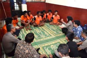 Diduga Terlibat dalam Penyerangan, Polda Jambi Lakukan Berikan Konseling ke 9 Warga SAD