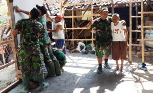 ''Rumah Dibangun Pak Tentara, Saya Bakal Bisa Tidur Nyenyak''