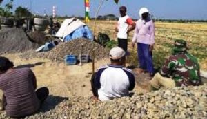 Akhirnya, TNI Tahu Kesulitan Rakyat Kecil
