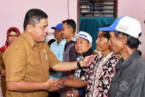 Pemkab Serahkan Puluhan Alat Pertanian Kepada Poktan Batanghari