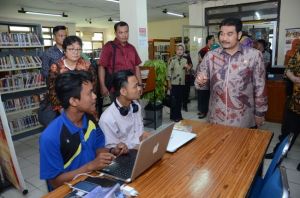 SAH: Jangan Pahami Literasi Sekedar Membaca Buku   