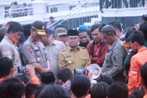 Fachrori Terima Demonstran SPI dan Temui Demonstran Mahasiswa      