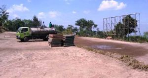 Sejumlah Perlengkapan Upacara Didrop di Lokasi TMMD