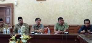Aksi Demo Berujung Ricuh, DPRD Provinsi Jambi Sesalkan Ada Pelajar Bawa Sajam