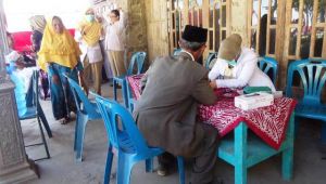 Puluhan Warga Manfaatkan Pengobatan Gratis