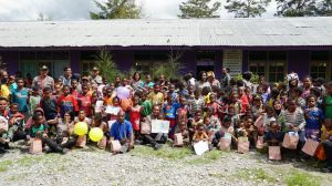 Binmas Noken Polri dan Tim Trauma Healing Polda Papua Sentuh Anak Anak Woma Wamena Papua